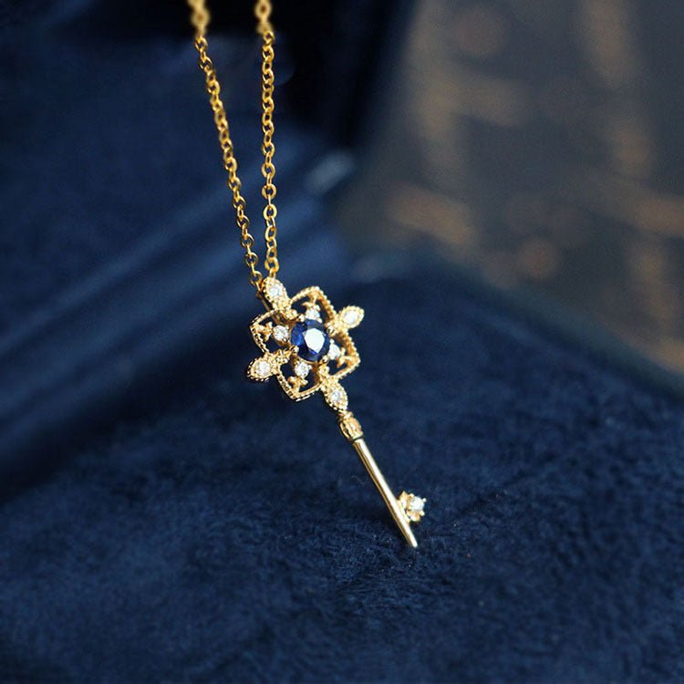 [] Key Pendant Necklace