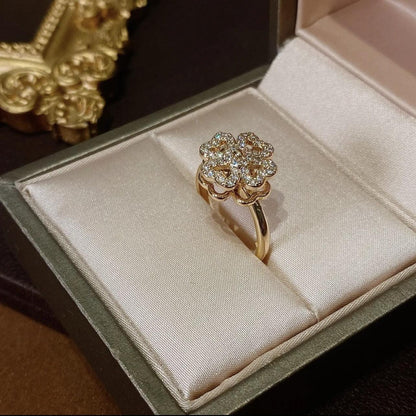 [] Lucky Clover Spinning Ring