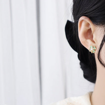 [] Lucky Clover Stud Earrings