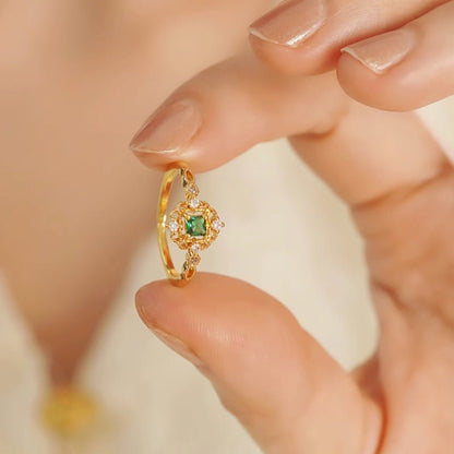 Lustre Emerald Ring