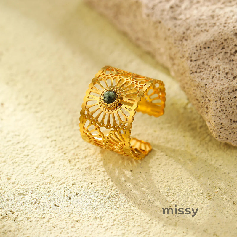 Cailee Gold Cutout Stone Ring