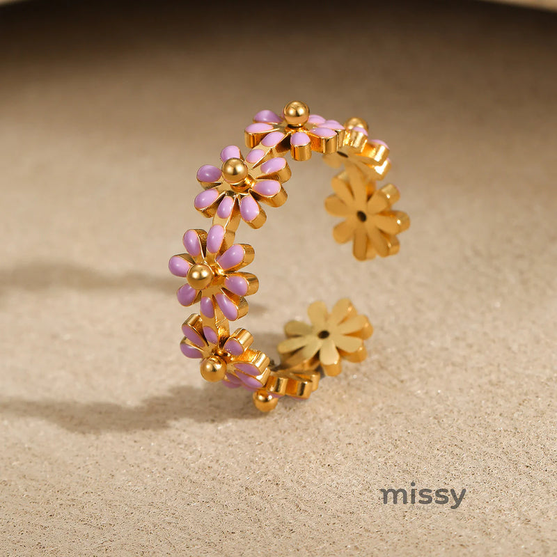 Hera Daisy Bloom Ring