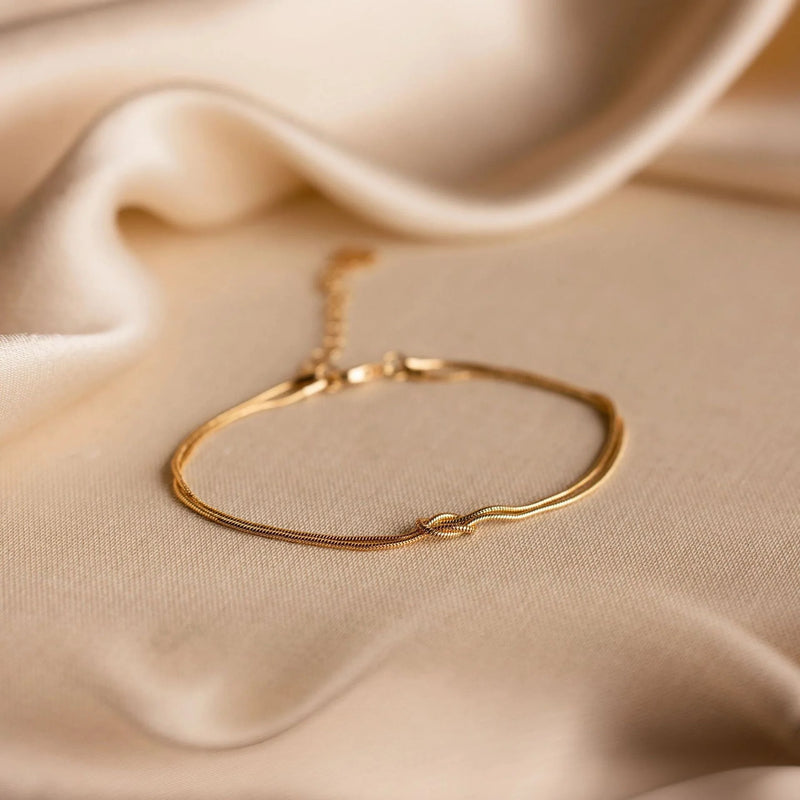 Knot Snake Chain Necklace