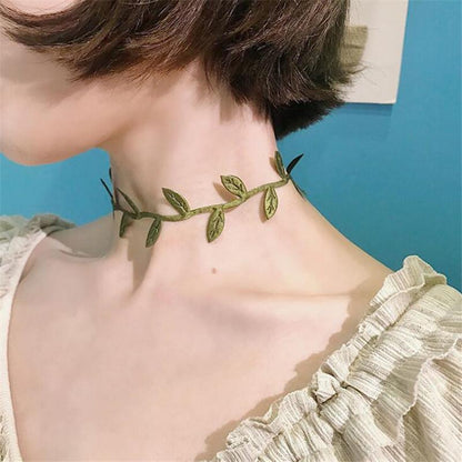 Green Leaves Choker Necklace