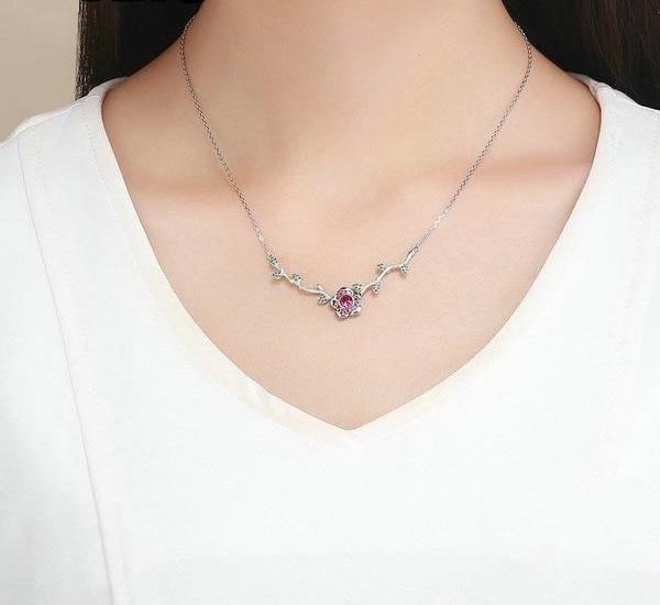 Majestic Rose Silver Necklace
