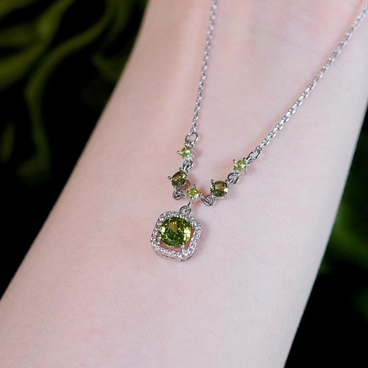 Peridot Baroque Necklace