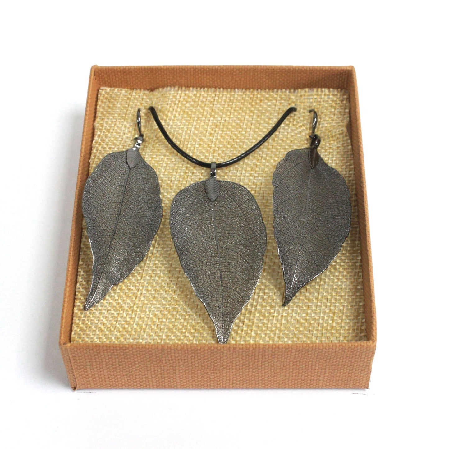 Bravery Leaf Necklace and Earrings Set