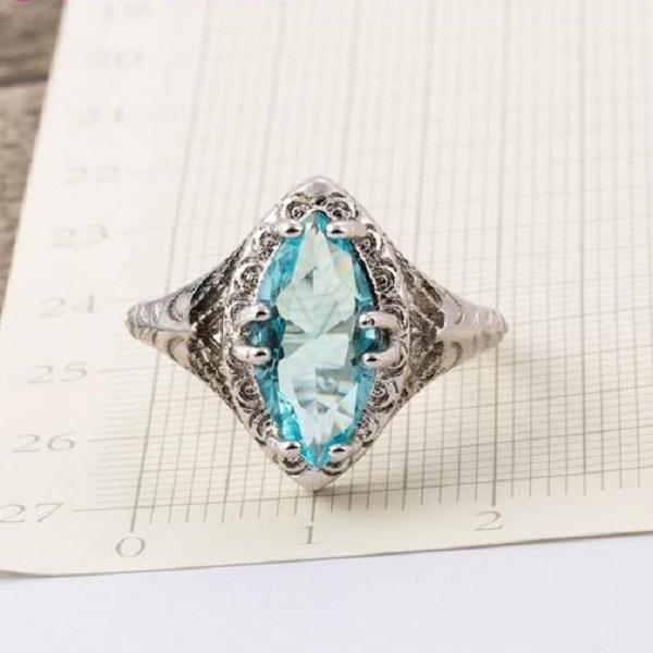 Blue Icy Snow Princess Ring