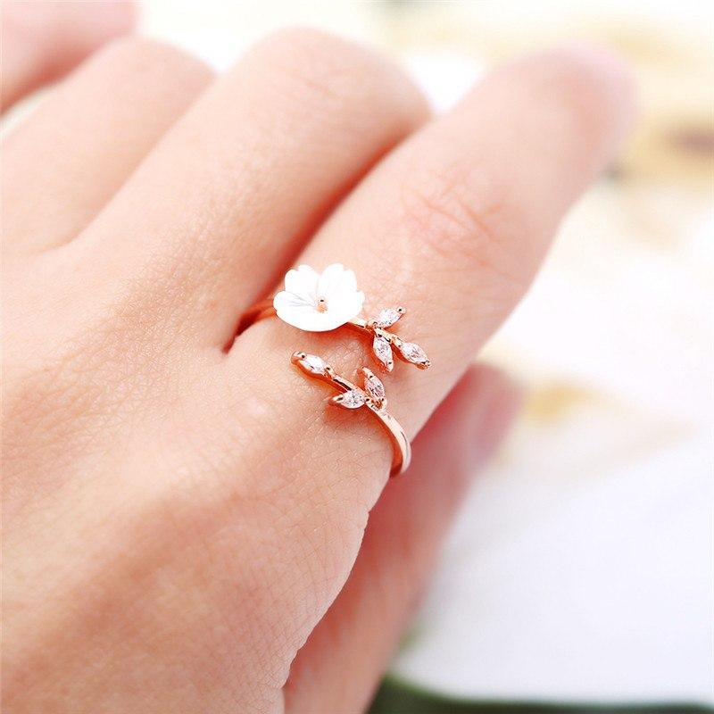 Dainty Flower Gold Ring