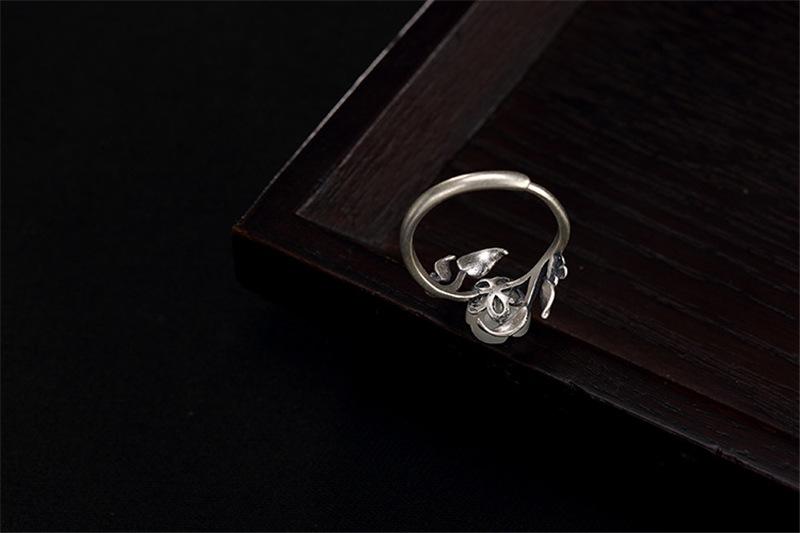 Majestic Rose Silver Ring