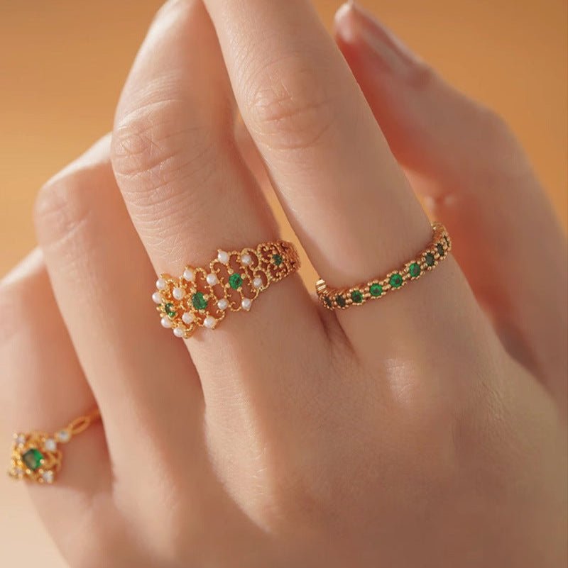 Rosette Emerald Ring