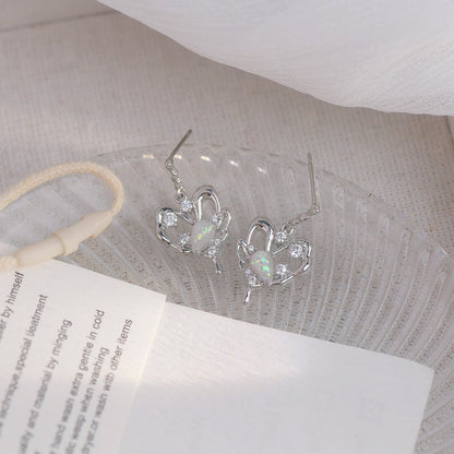 [] Maya Silver Heart Earrings