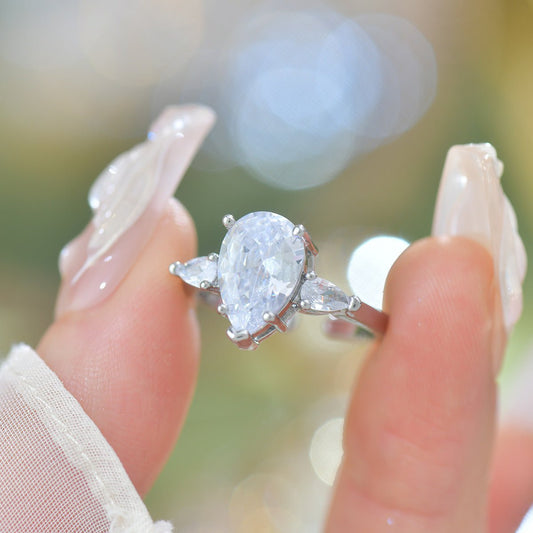 Teardrop Muse Ring