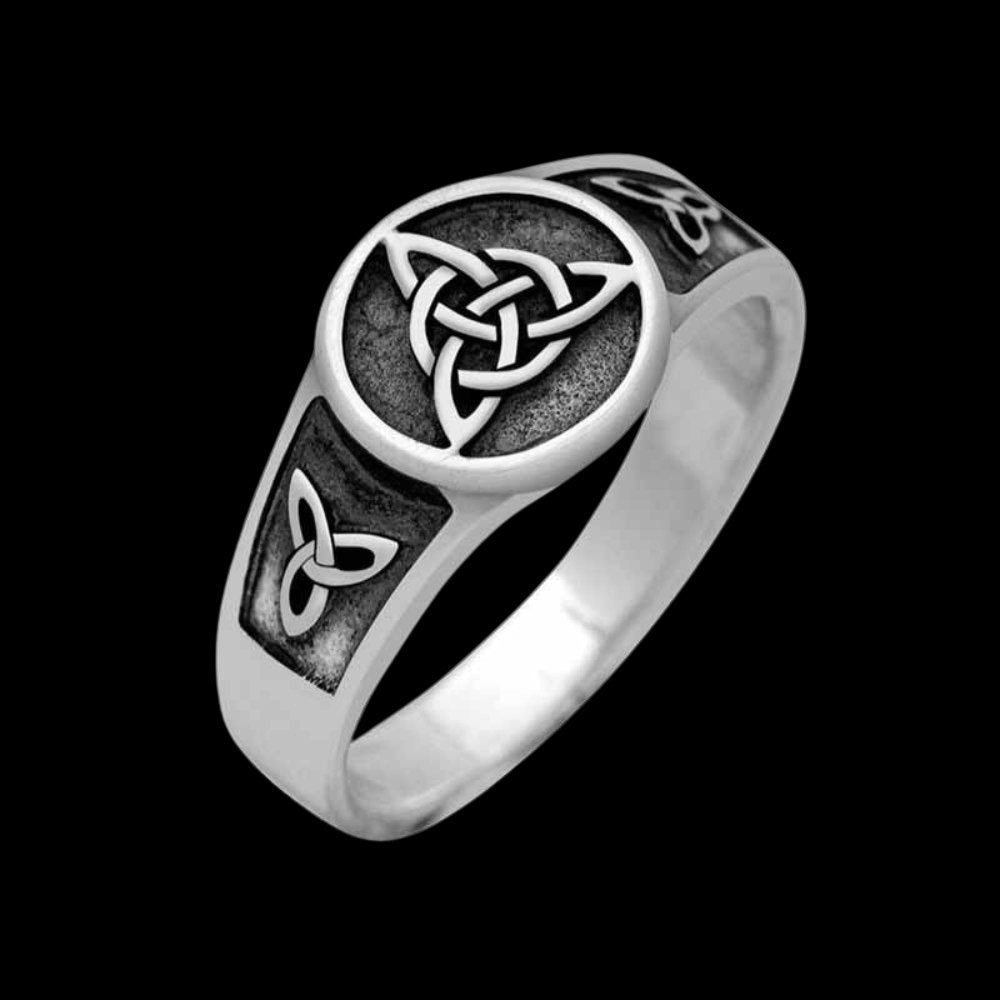 Trio Celtics Knot Ring