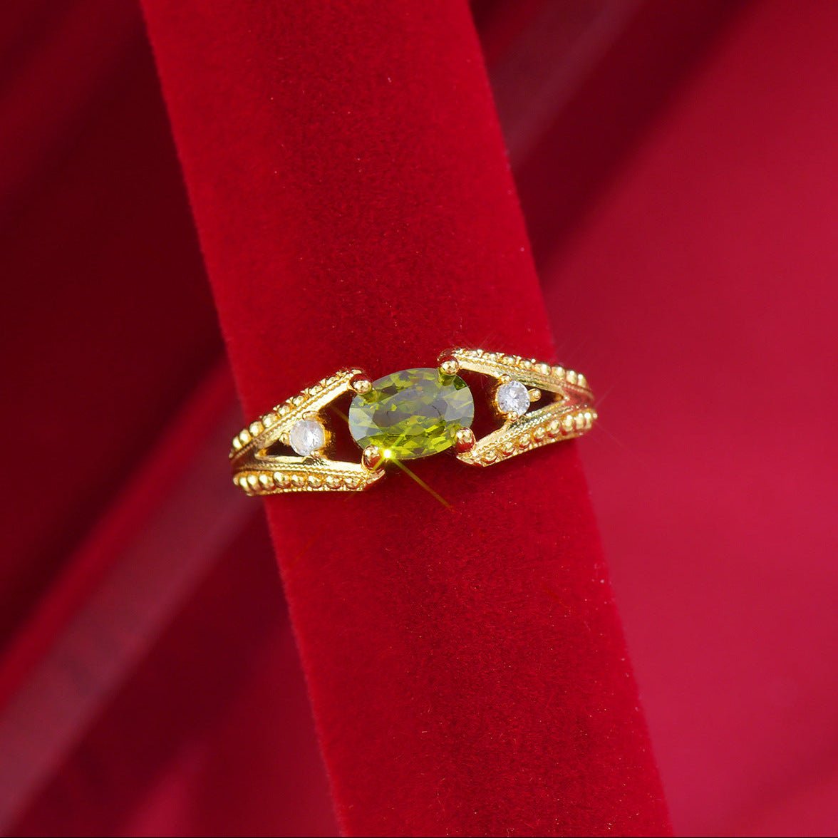 Verde Keepsake Ring