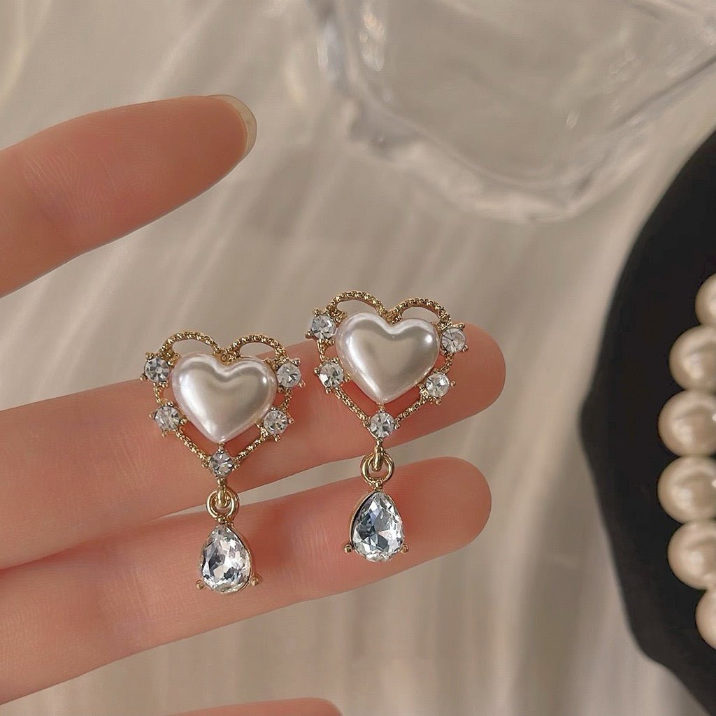 Carol Rococo Heart Earrings