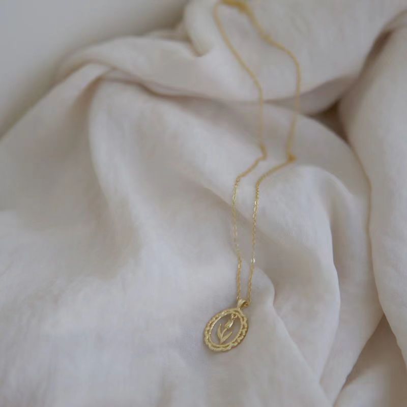 Tulip Necklace