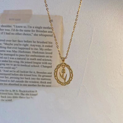 Tulip Necklace