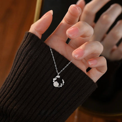 White Rose Necklace