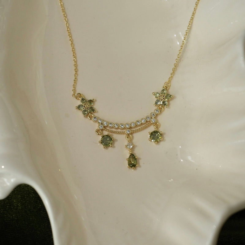 Wildflower Serenade Necklace in Green